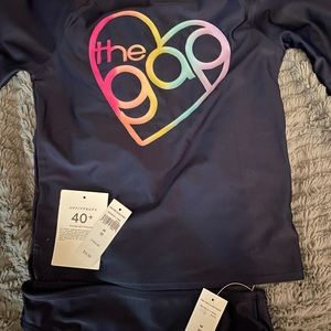 Gap kids rash guard top and swimsuit bottom, NWT